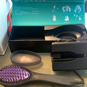 Dafni ceramic hair straightening brush LIKE NEW with original box